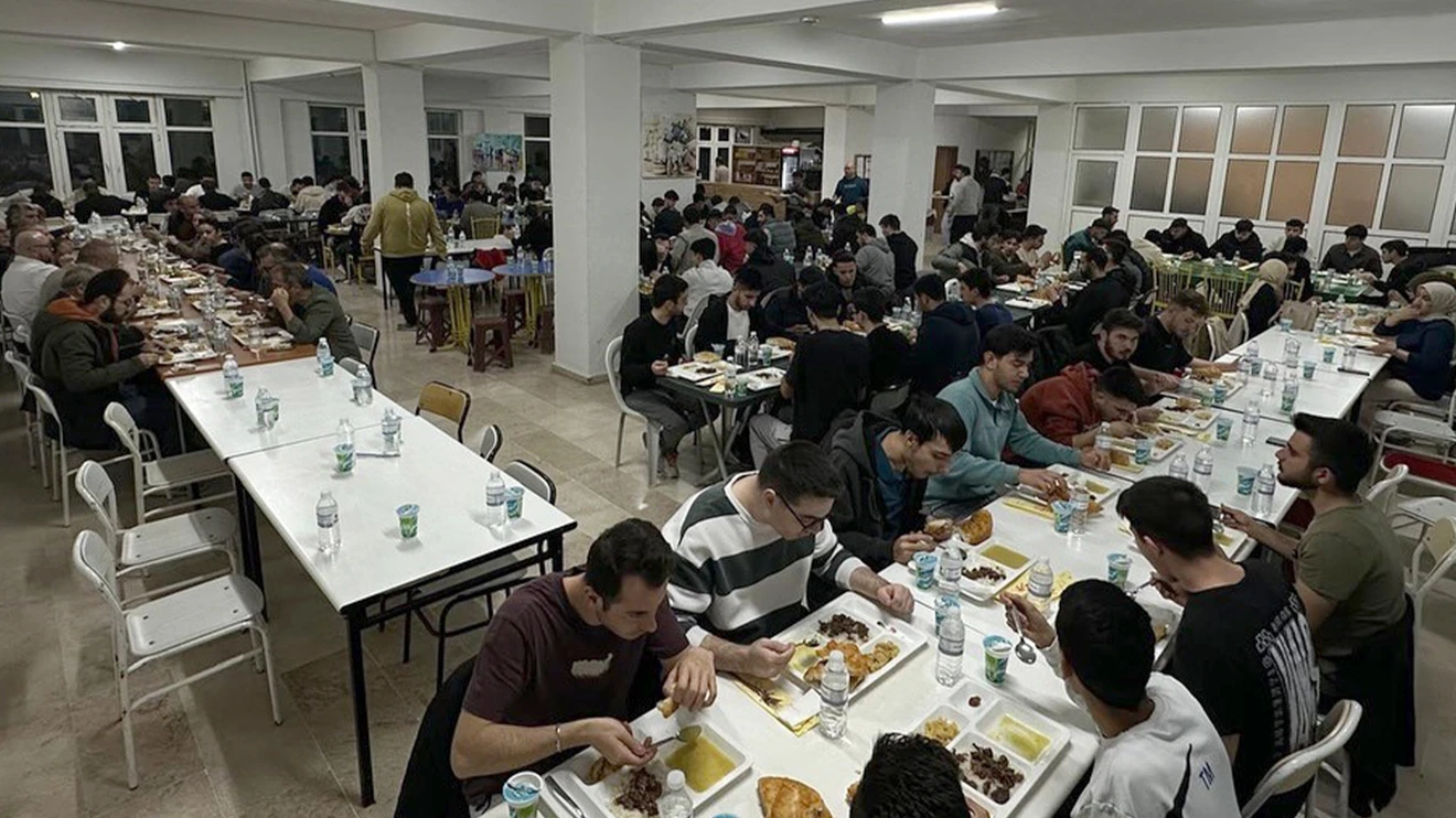 Ilgın MYO öğrencileri iftarda buluştu